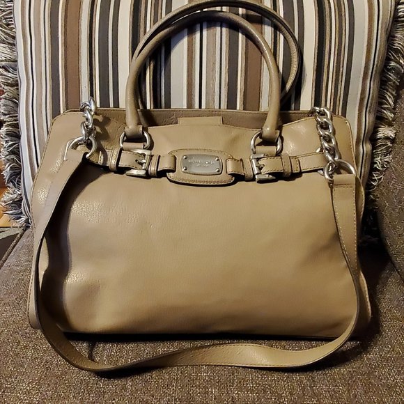 Michael Kors Leather handbag - Picture 1 of 16